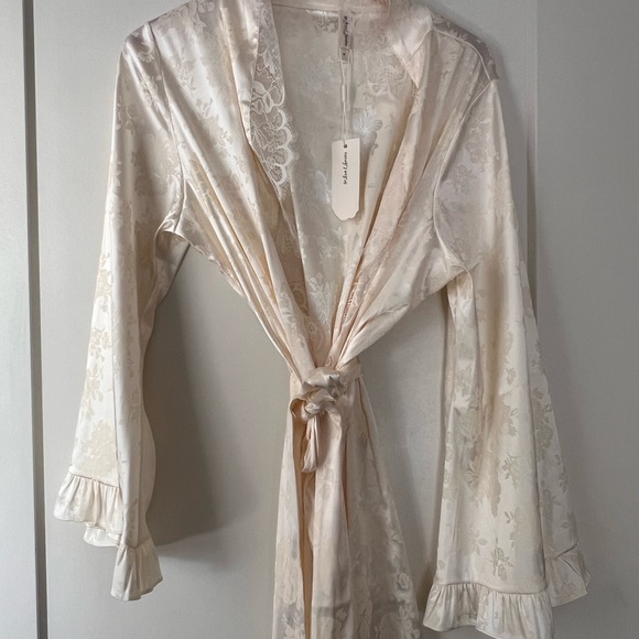 Bridal Robe - Picture 4 of 4